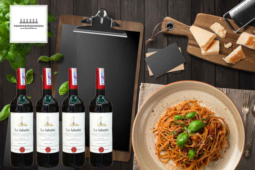 Rượu vang Pháp giá rẻ Le Jabathe và Mỳ Ý
