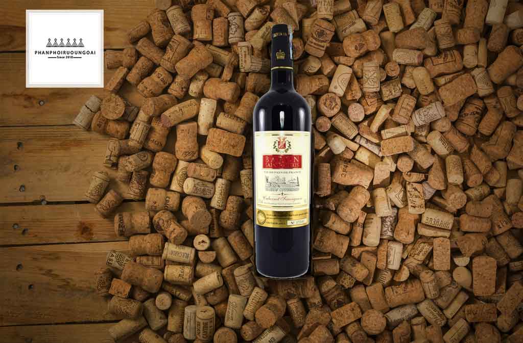 Rượu vang Pháp giá rẻ Baron Saint Alexis và nút chai Rượu vang Pháp giá rẻ Baron Saint Alexis và nút chai
