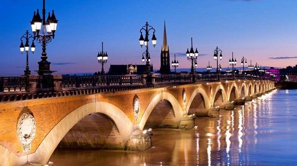 Bordeaux thành phố tráng lệ của nước Pháp Thành phố Bordeaux tráng lệ tại Pháp